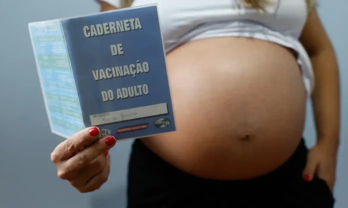 resistencia-as-vacinas-contra-gripe-e-covid-coloca-gestantes-em-risco-1791252306