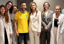 André Janones recebe alta e deixa hospital em São Paulo