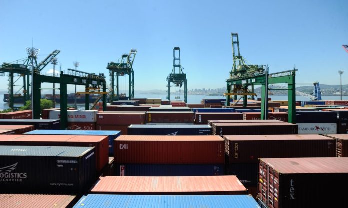 balanca-comercial-tem-superavit-de-us-774-bilhoes-em-setembro-1791316808