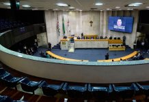 Câmara Municipal de SP discute impeachment do prefeito Ricardo Nunes