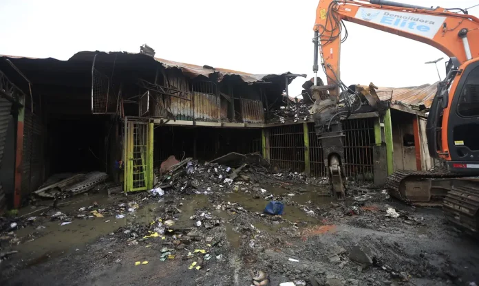 ceagesp-constroi-estrutura-provisoria-para-atingidos-por-incendio-1791414007