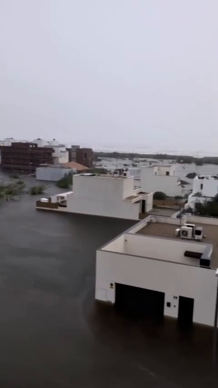 chuva-intensa-provoca-alagamentos-e-emergencia-em-oliva-valencia-1792430258