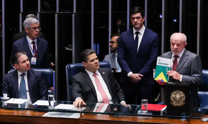 congresso-promulga-emenda-de-aposentadoria-especial-de-agente-de-saude-1792170004