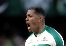 Coritiba derrota Vitória e volta a vencer depois de sete jogos: 2 a 0