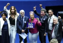 CUT elogia fim da “massacrante” 6×1; CNI quer revisar PEC aprovada