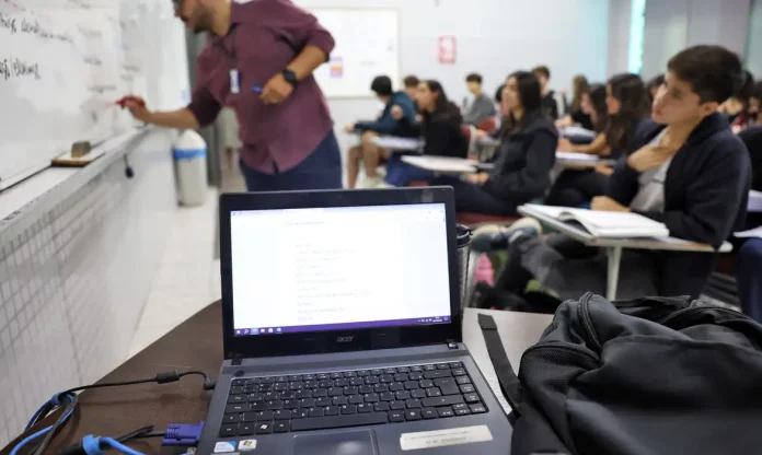 docentes-usam-inteligencia-artificial-para-inovar-e-engajar-alunos-1792087206
