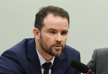 Governo buscará cumprir meta fiscal com diálogo, diz Durigan