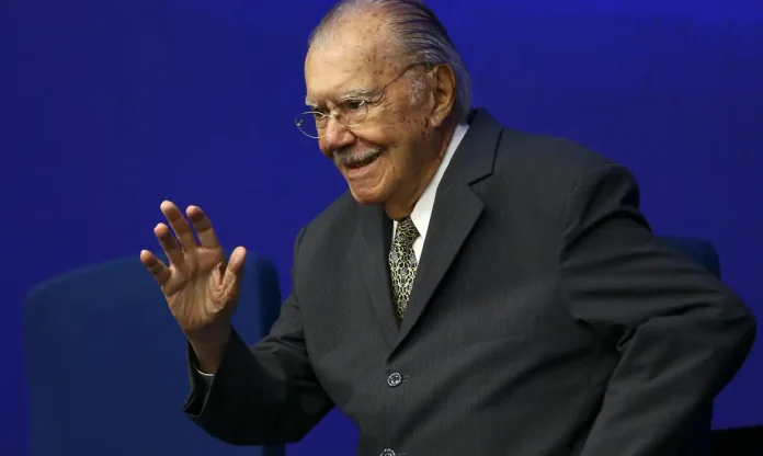 jose-sarney-recebe-alta-hospitalar-apos-nove-dias-de-internacao-1792252804