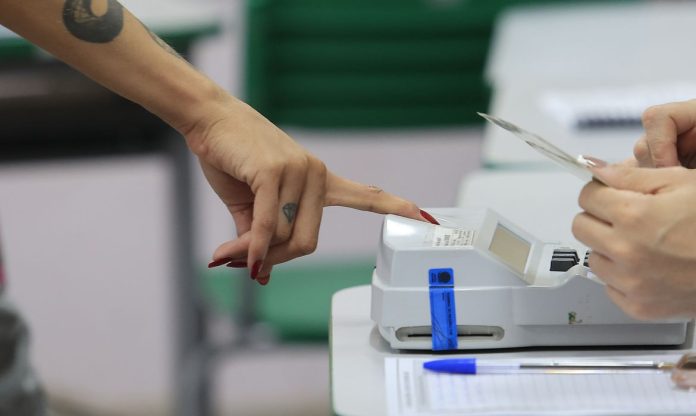lula-cresce-em-numero-de-votos-em-todos-os-estados-flavio-recua-em-6-1793037606