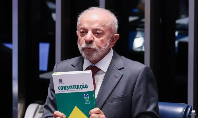 lula-faz-campanha-em-mg-e-celebra-fim-da-jornada-6x1-1792206003