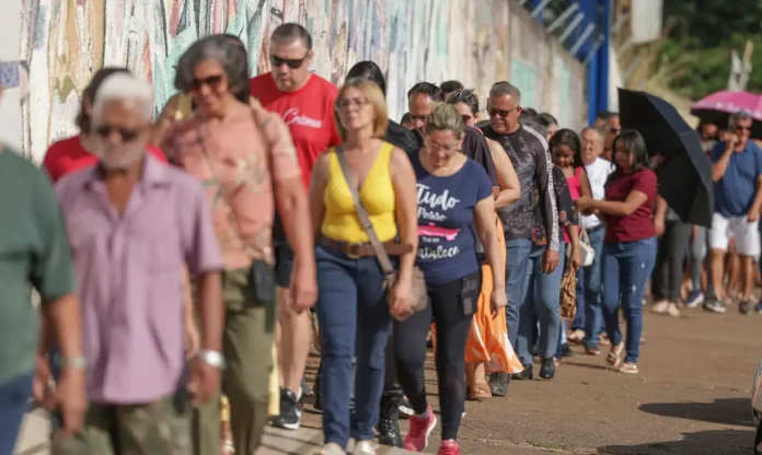 lula-pede-prorrogacao-de-votacao-em-cidades-com-falhas-no-transporte-1792958404