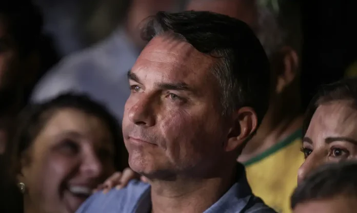 mendonca-multa-flavio-por-impulsionar-post-negativo-contra-lula-1791302403