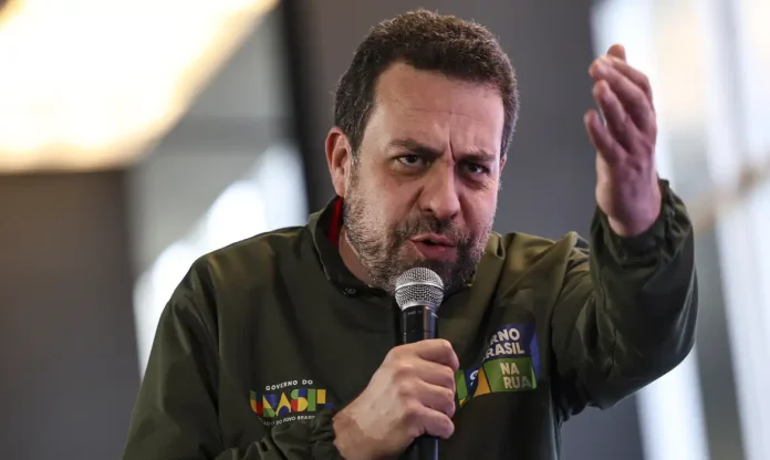 ministro-pede-prisao-de-pm-que-atropelou-motociclista-em-sc-1793142010