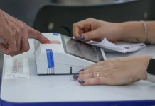 No DF, urnas fecham antes de informação sobre prorrogação chegar