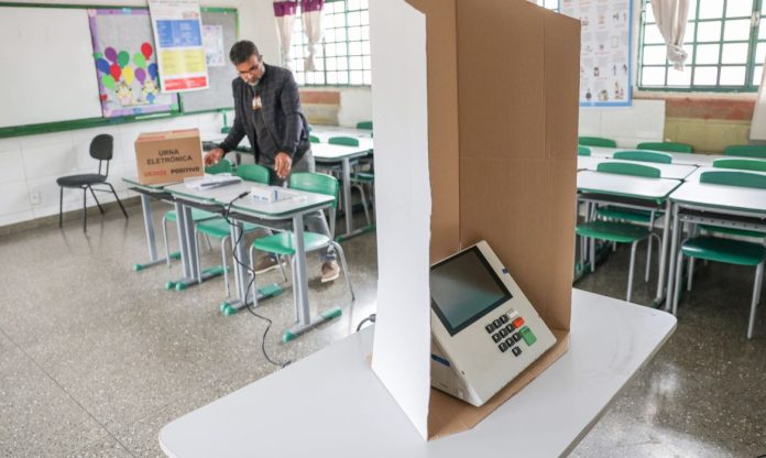 no-estado-de-sao-paulo-32-urnas-com-problemas-sao-substituidas-1791251996