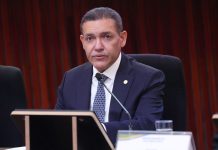 Nunes Marques suspende postagens ilegais contra campanha de Lula
