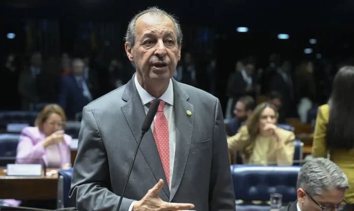 omar-aziz-e-eleito-governador-do-amazonas-1792972806