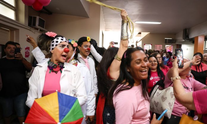outubro-rosa-tratamento-termina-mas-medo-do-cancer-pode-permanecer-1791478819