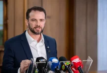 Previsão de superávit no Orçamento de 2027 está mantida, diz Durigan