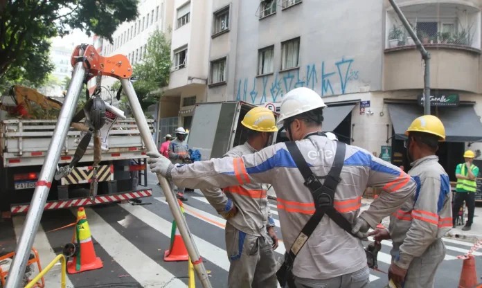 procon-paulistano-multa-enel-por-falhas-no-fornecimento-de-energia-1792602009