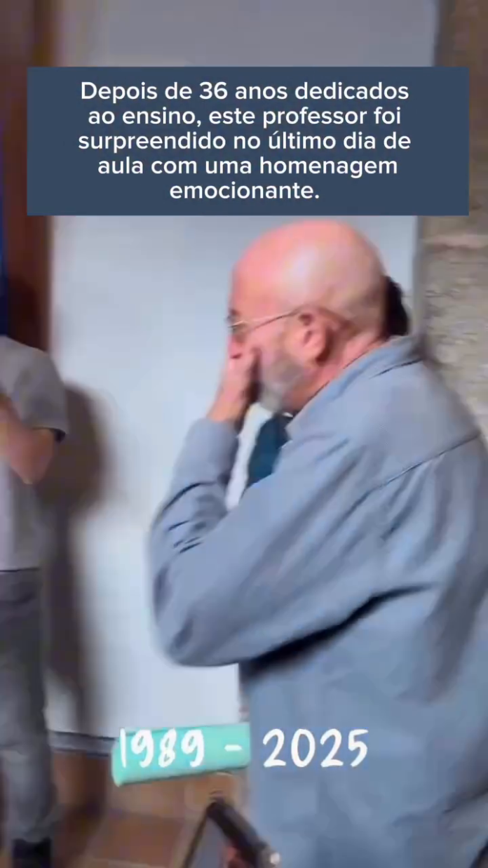 professor-julian-se-aposenta-com-homenagem-emocionante-de-alunos-e-colegas-1792070932