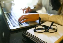 Programa oferece cursos gratuitos sobre IA para professores
