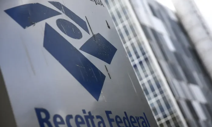 restituicoes-do-ir-batem-recorde-e-chegam-a-r-41-bilhoes-em-2026-1792522806