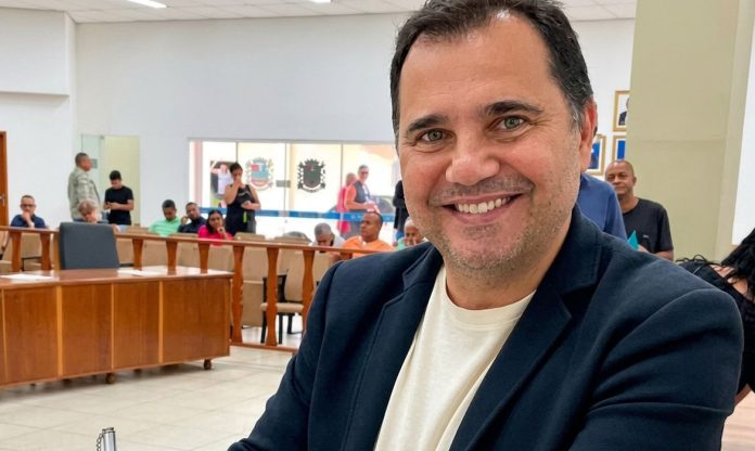 secretario-de-queimados-no-rio-morre-baleado-em-abordagem-da-pm-1792497619