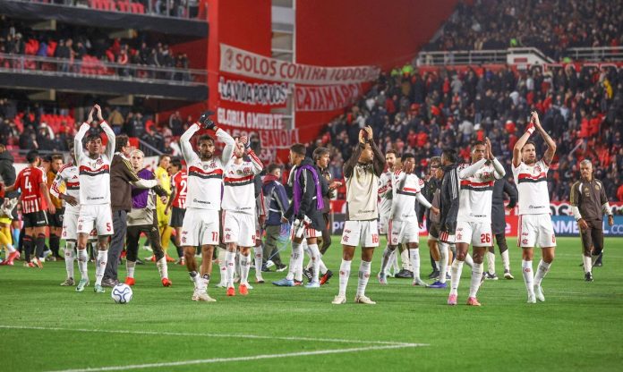 sem-chutar-a-gol-na-argentina-flamengo-sobrevive-na-libertadores-1792144805