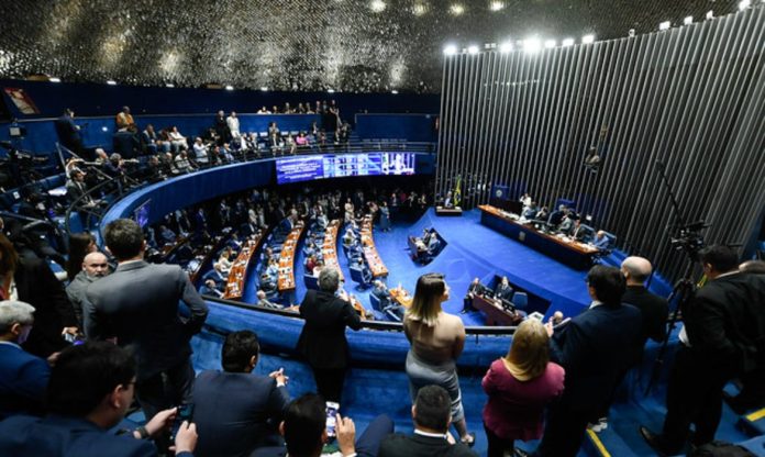 senado-vota-pec-pelo-fim-da-escala-6x1-1792022406