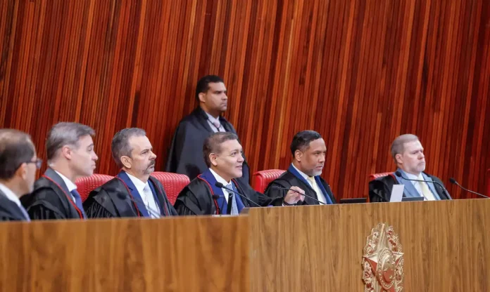 tse-define-regras-para-canais-de-whatsapp-durante-a-campanha-1792180807