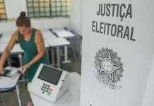 TSE informa que 900 urnas foram substituídas até o meio-dia