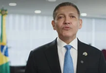 TSE nega acusação de Flávio sobre expulsão de fiscais de sala-cofre