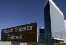 TSE retoma contagem de votos em todo o país